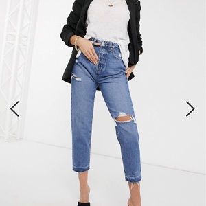 NWOT Stradivarius Distressed Denim Mom Jeans